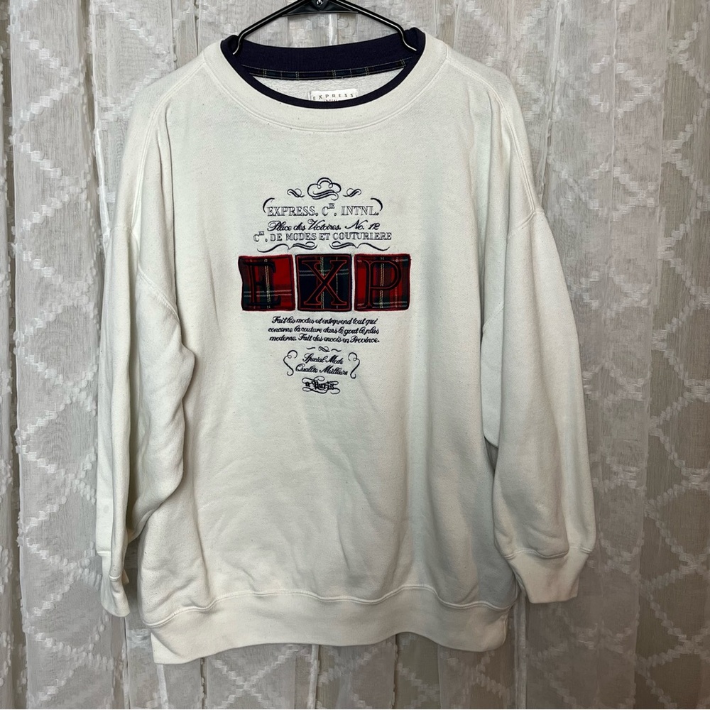 M Express Athletique EXP Embroidered White Crewneck Sweatshirt Vintage Korea